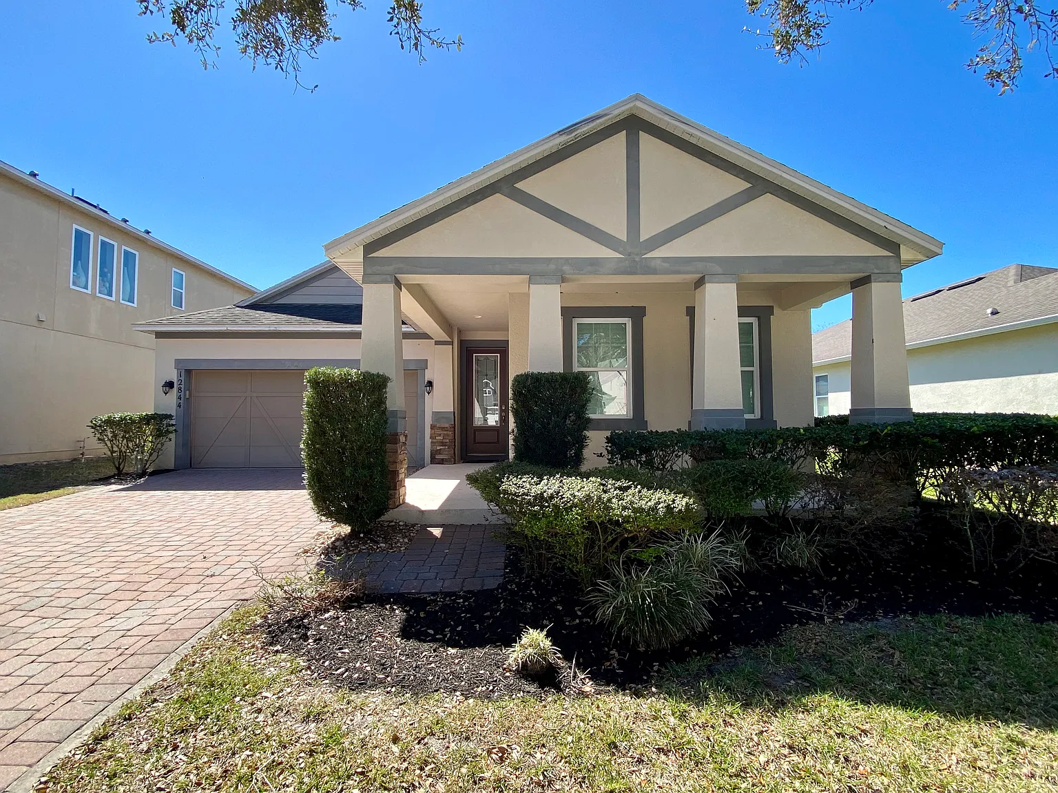 3 bed, 2.5 bath, 2214 sqft, $2,950 — Photo 1