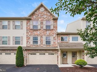 1814 Vista Dr, Mechanicsburg, PA 17055