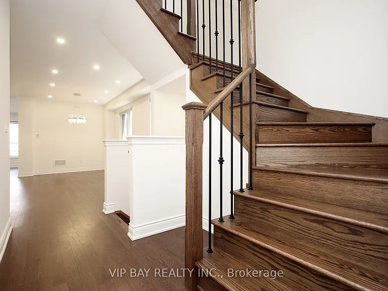 8 Tremoy Rd — Photo 16