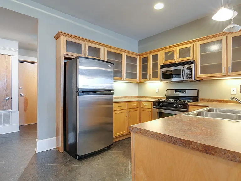 137 E G E Patterson Ave #202 — Photo 33