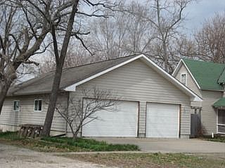2nd image of 626 N 3rd St