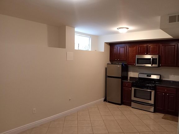 2nd image of 22 Georges Ln