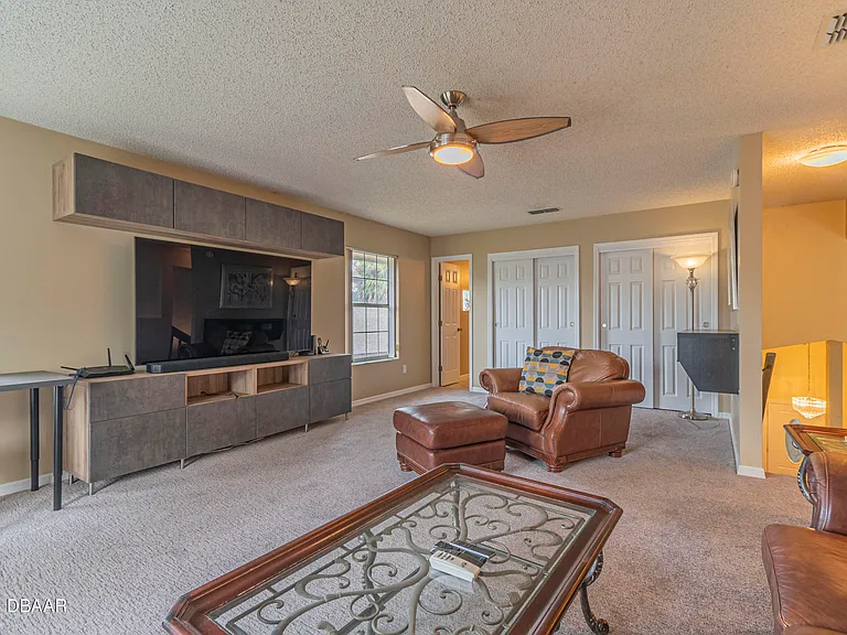 6236 Clover Bend Dr — Photo 35