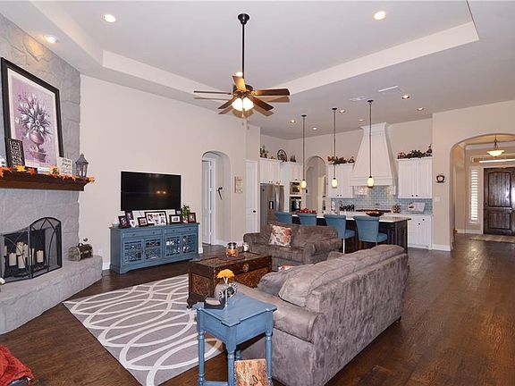 5th image of 7404 Los Padres Pl