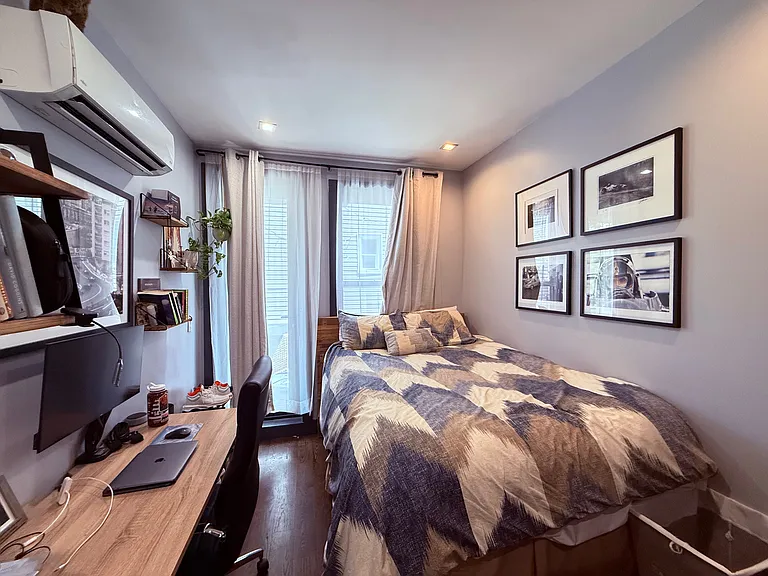 119 Kent Ave #2G — Photo 8