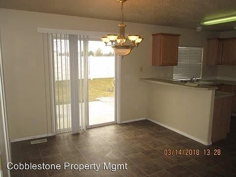3rd image of 1709 Apple Ct