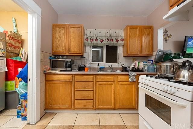 1st image of 1021 1/2 Cypress Ave