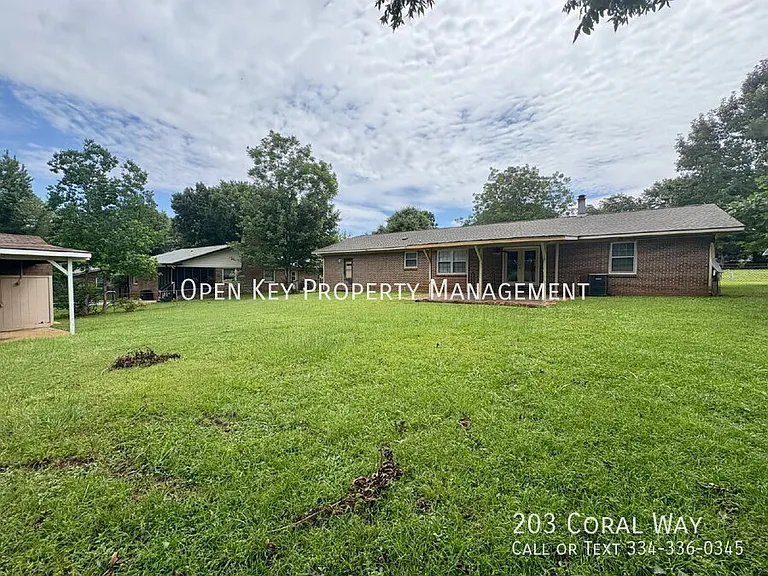 203 Coral Way — Photo 4