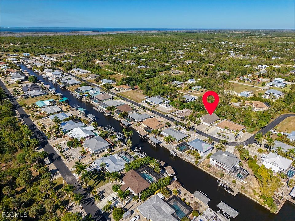 3472 Manatee Dr, Saint James City, FL 33956 | MLS #2025021881 | Zillow
