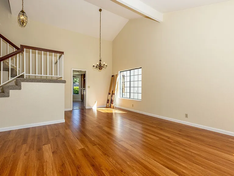 32725 Hilmar St — Photo 5