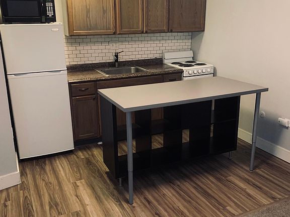 3rd image of 1285 Colorado Blvd APT 11