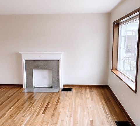 4th image of 25 E Henderson Rd #B