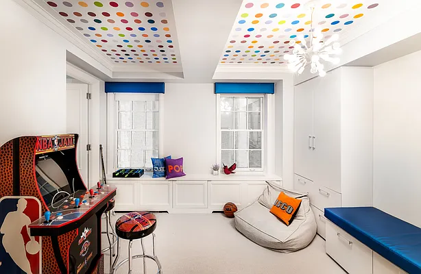 Sold by Christie's International Real Estate Group, LLC | media 26