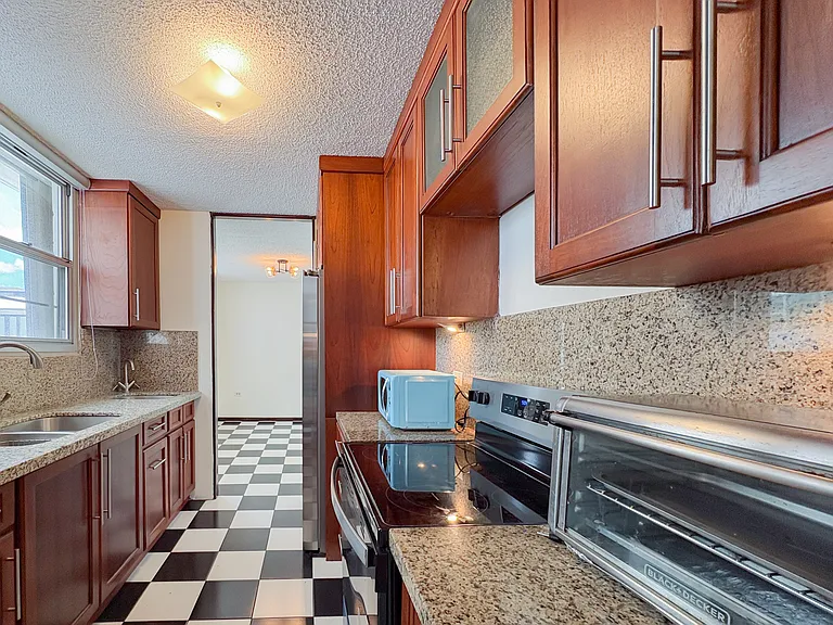 1 Madrid Cond Lakeshore #2C — Photo 8
