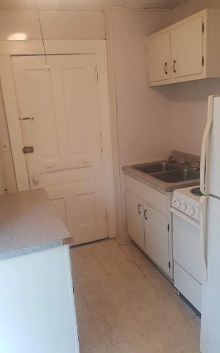 2nd image of 701 N Walnut St #3
