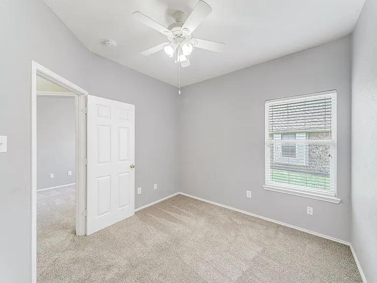 8162 Robertson Dr — Photo 28