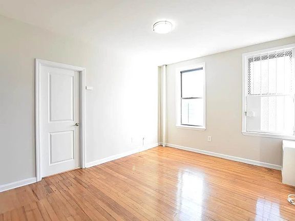 5th image of 656 St Nicholas Ave APT 42