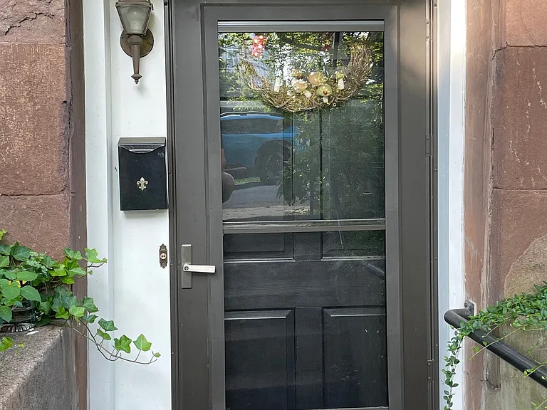 37 Wooster Pl #LL — Photo 2