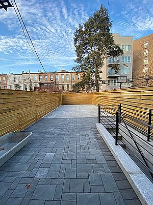 1st image of 617 Bainbridge St #1
