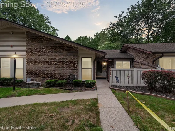 37570 Barkridge Cir, Westland, MI 48185