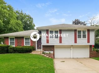 11919 Armitage Dr, Grandview, MO 64030