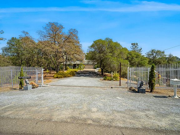 3rd image of 4711 Meadowview Acres Rd