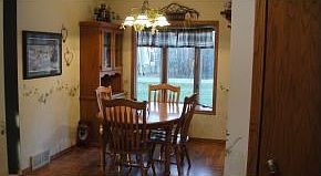 3rd image of 6025 Hiawatha Dr
