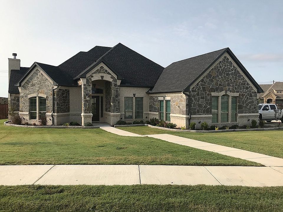1st image of 101 La Grange Ct