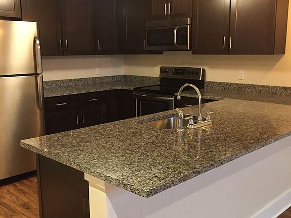 5th image of 71 Canvass St #2843785