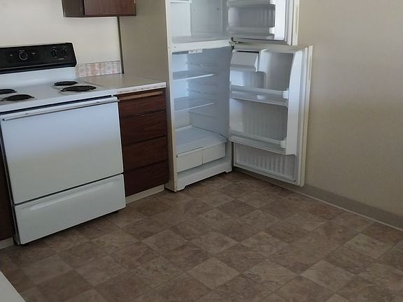 4th image of 1555 W 18th Ave
