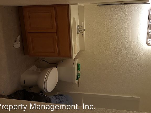 3rd image of 746 Illinois Ave APT 2