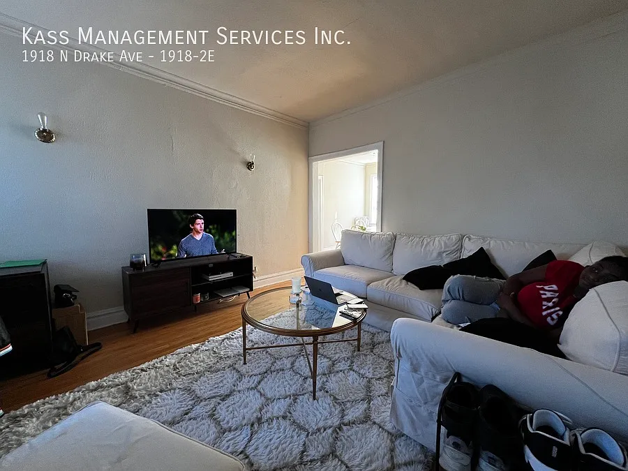 Building Photo - 1918 N Drake Ave #2E