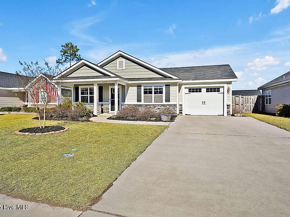 2nd image of 1076 Ashland Way