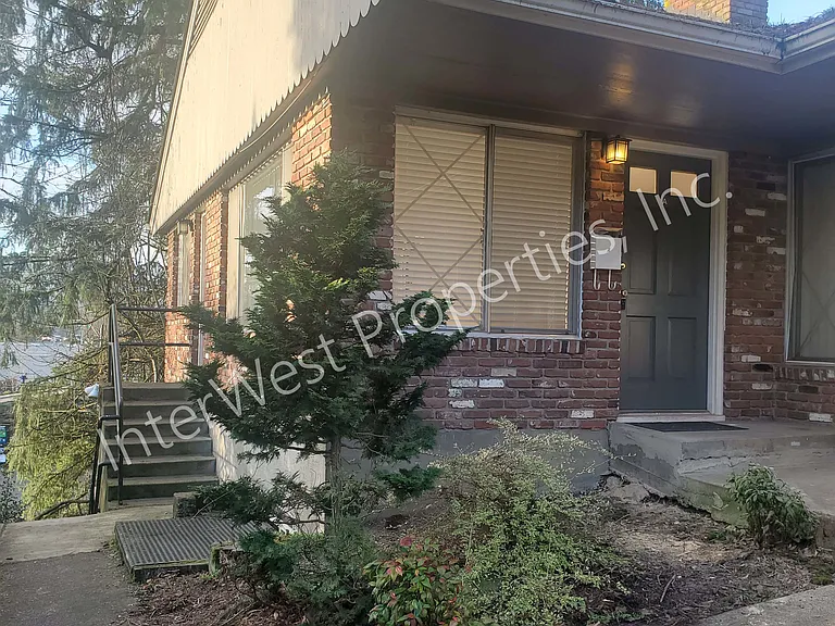 10 E Avenue A #A — Photo 1