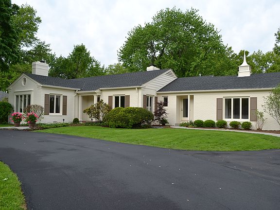 2nd image of 7474 Holliday Dr E