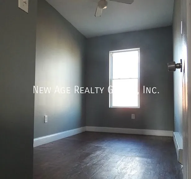 4030 Green St #2 — Photo 16