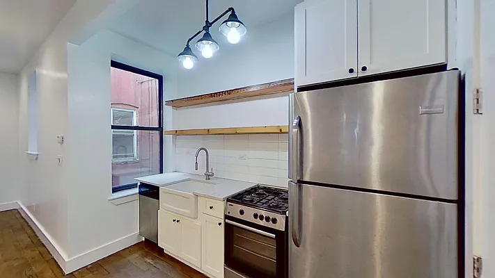 Rented by Bond New York | media 11