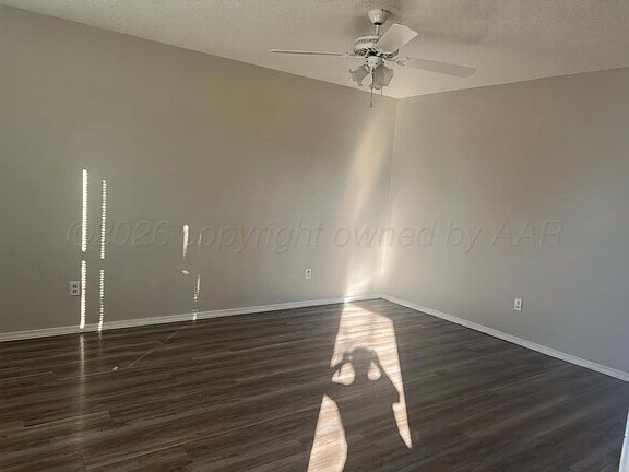 5th image of 3110 Redwood St