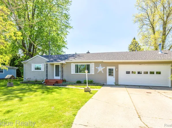 11110 Davison Rd, Davison, MI 48423