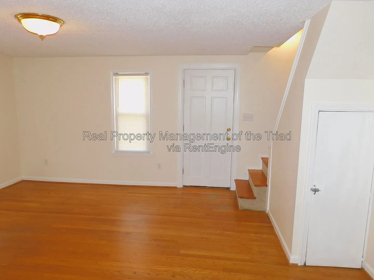 2 bed, 1.0 bath, 1347 sqft, $1,295 — Photo 4