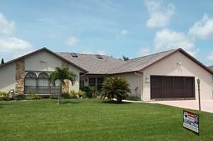 1st image of 452 SE Skipper Ln