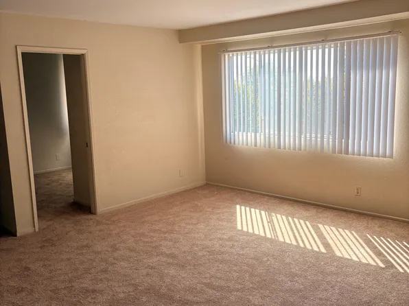 8210 Rancheria Dr APT 4, Rancho Cucamonga, CA 91730