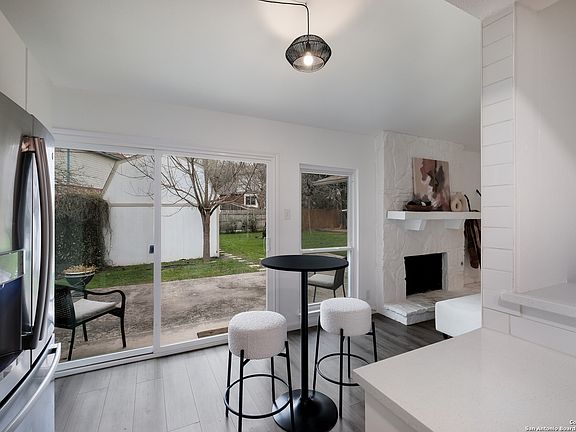 5th image of 12327 Capeswood St