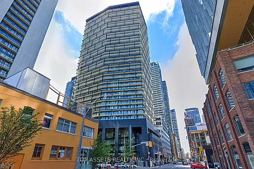 125 Peter St Photo 1