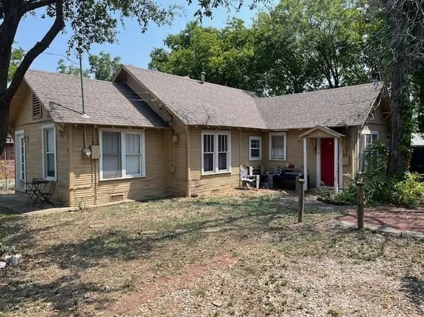 2525 Perkins St, Fort Worth, TX 76103