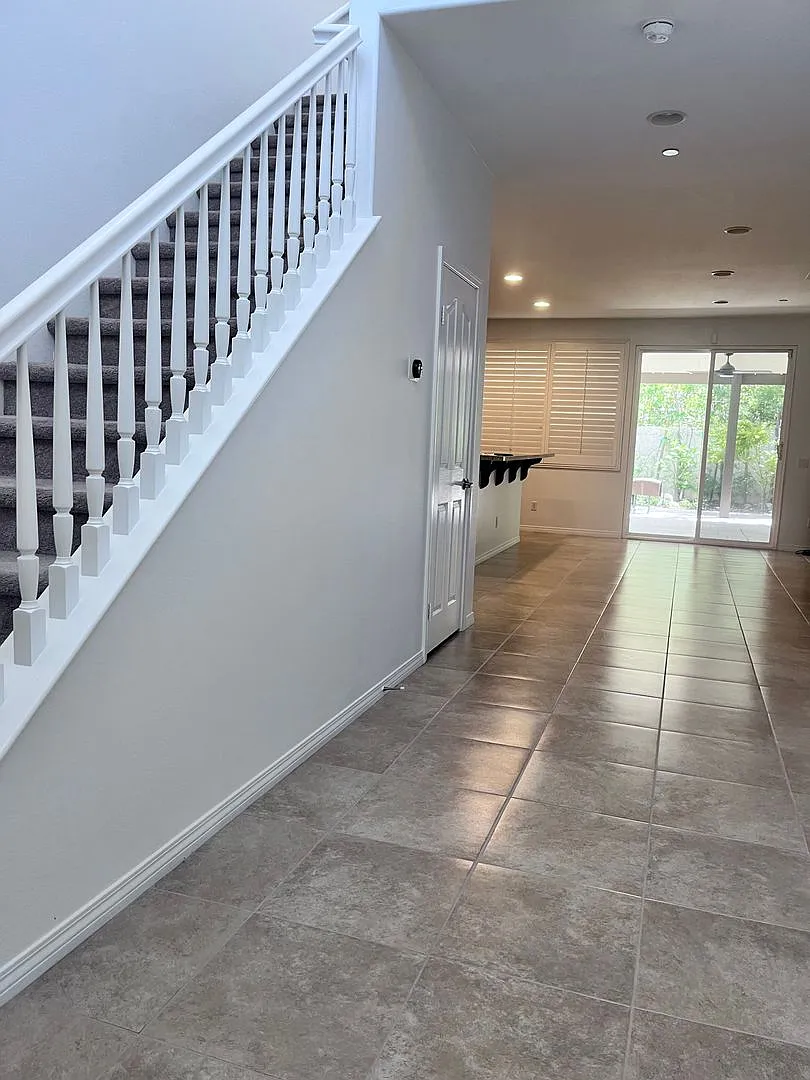 Beautifully Spacious 2-Story Home — Photo 2