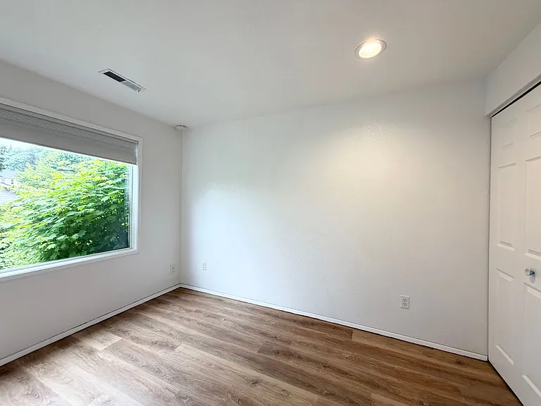 28811 Sound View Dr S — Photo 42
