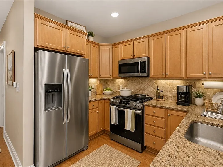 326 Centre St #3 — Photo 3