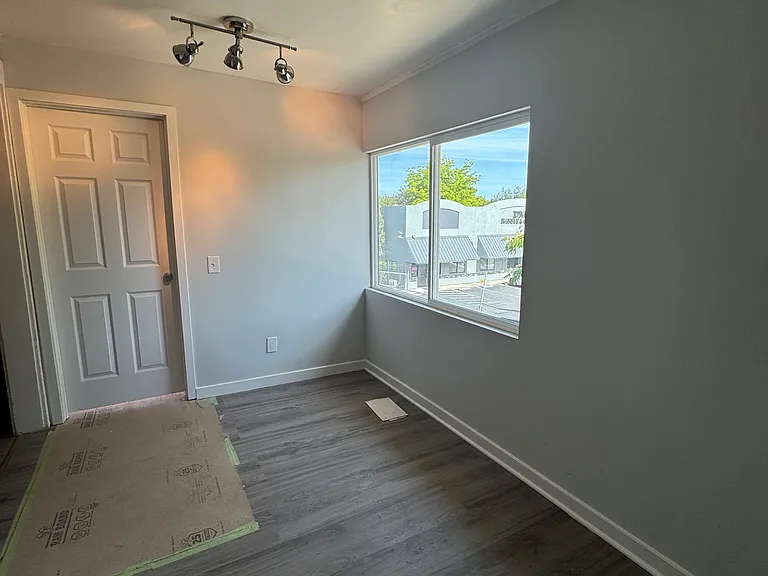 569 Kellogg St — Photo 19
