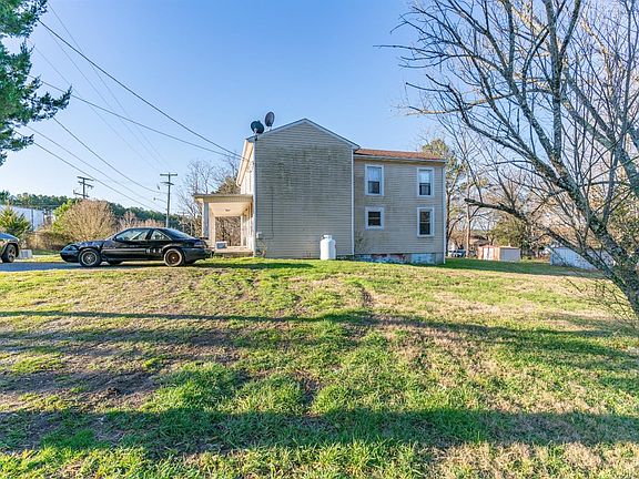 4th image of 114 Mattox St